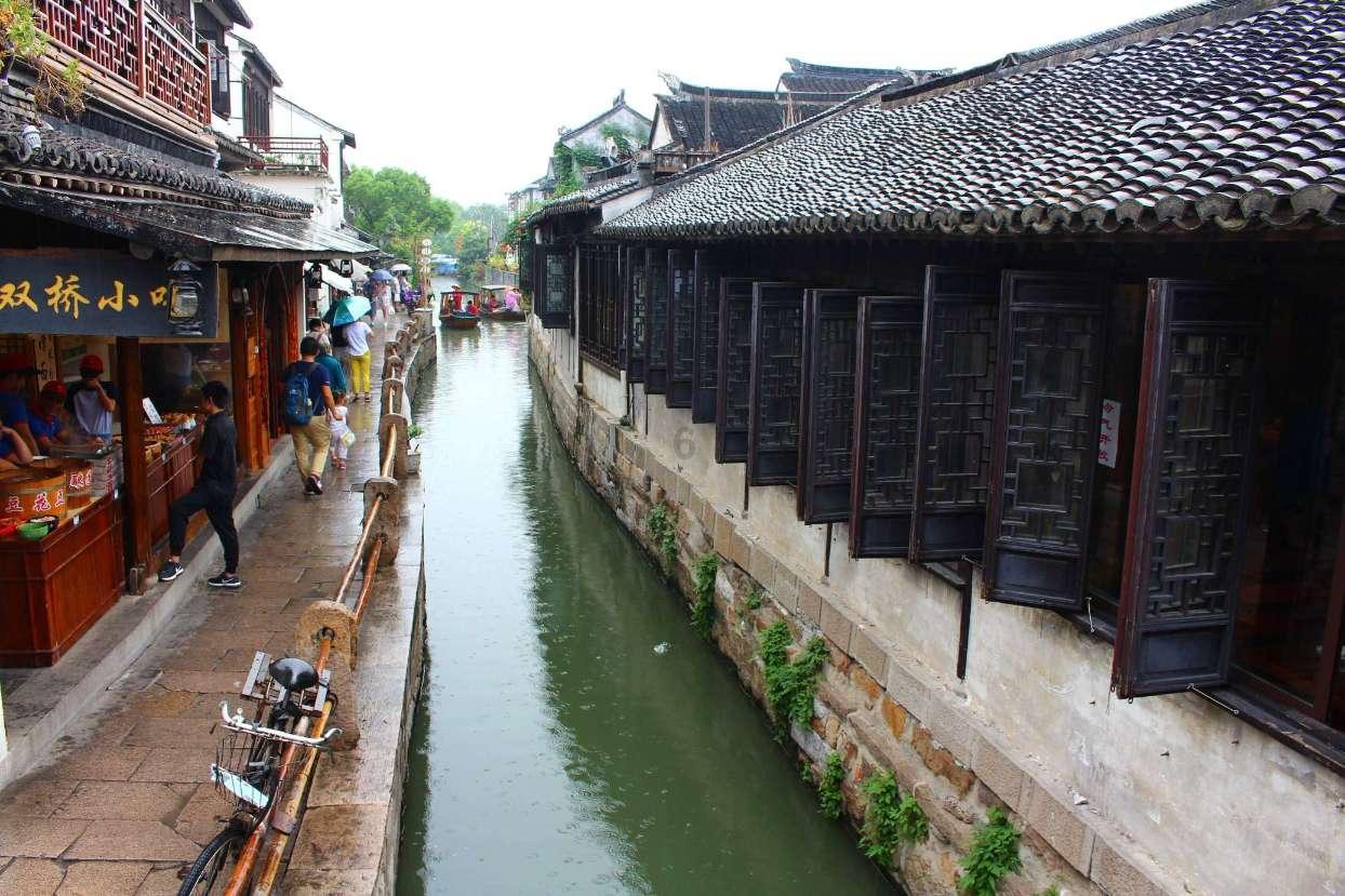 湖北出土历2140年不腐男尸,刚看到时像“才死”,随葬品如新